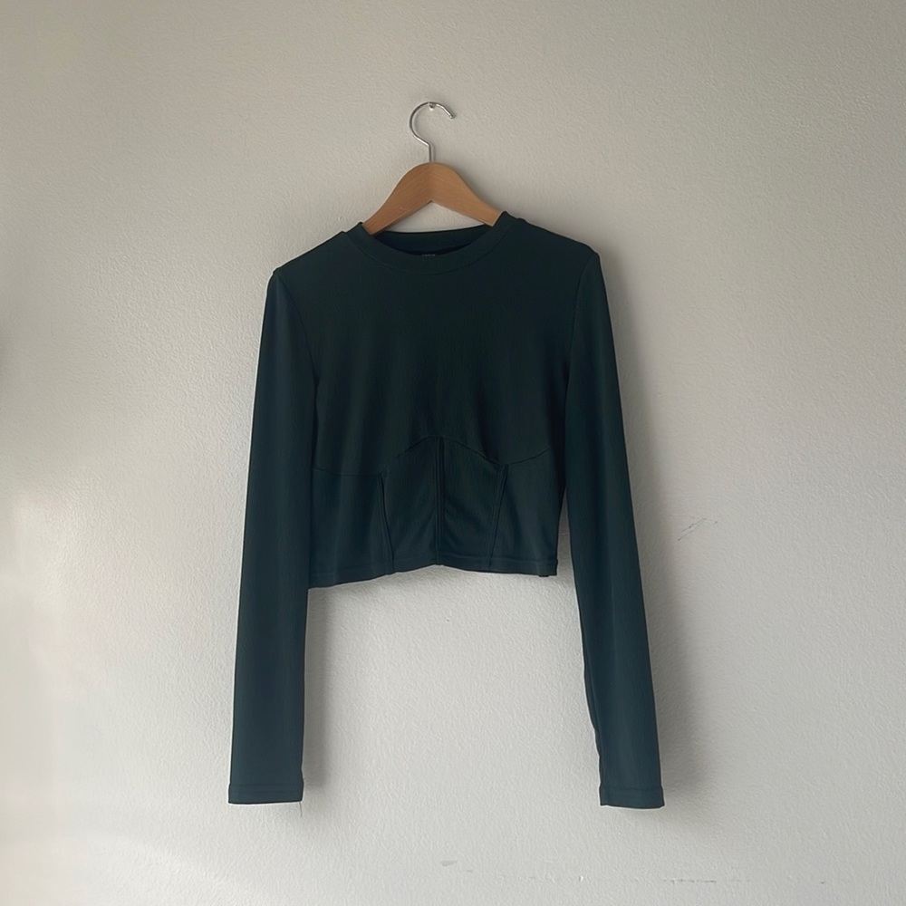 Women’s Cropped Long-Sleeve Corset Style